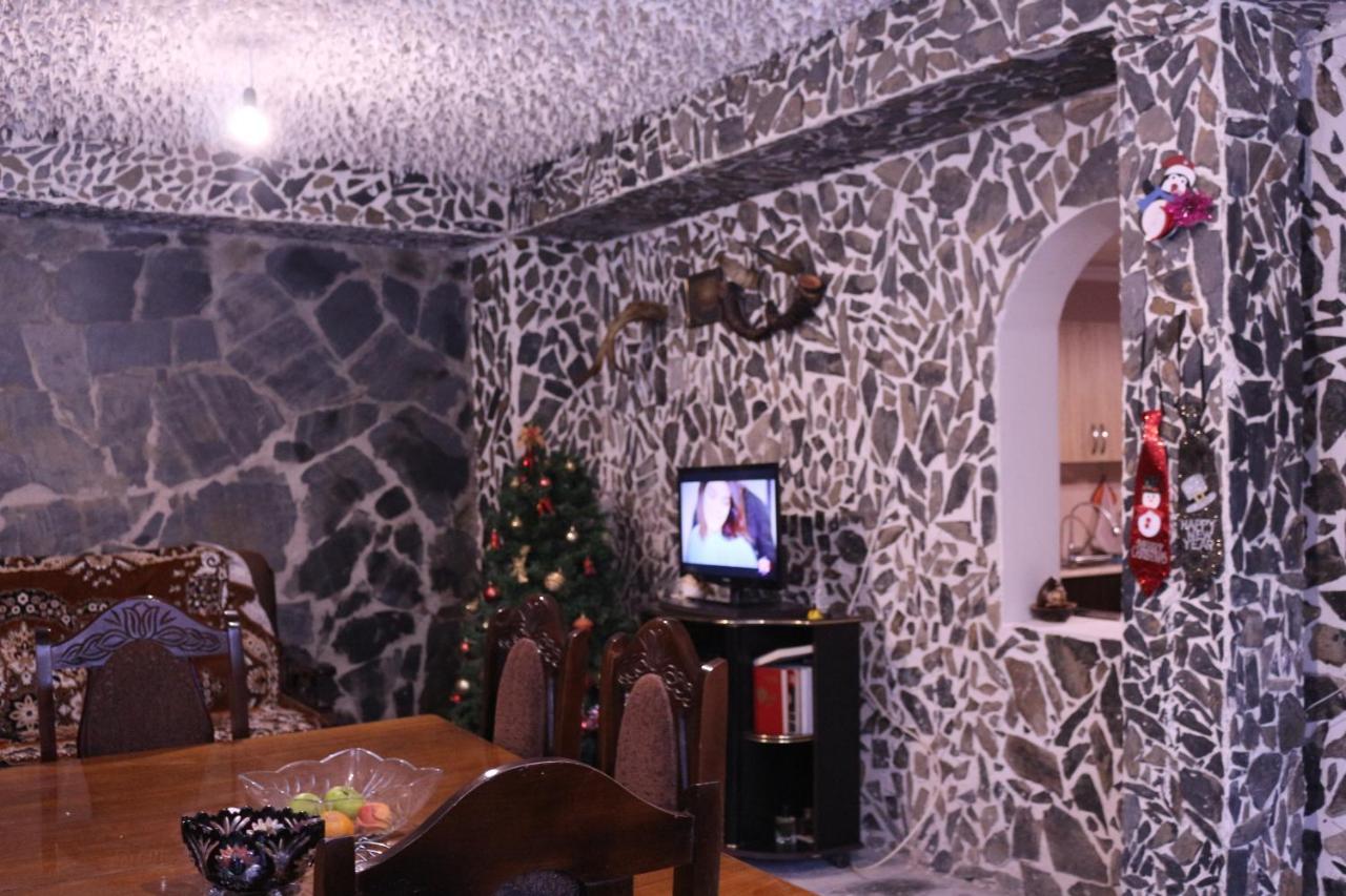 Inga Jafaridze Guesthouse Pele Mestia Extérieur photo