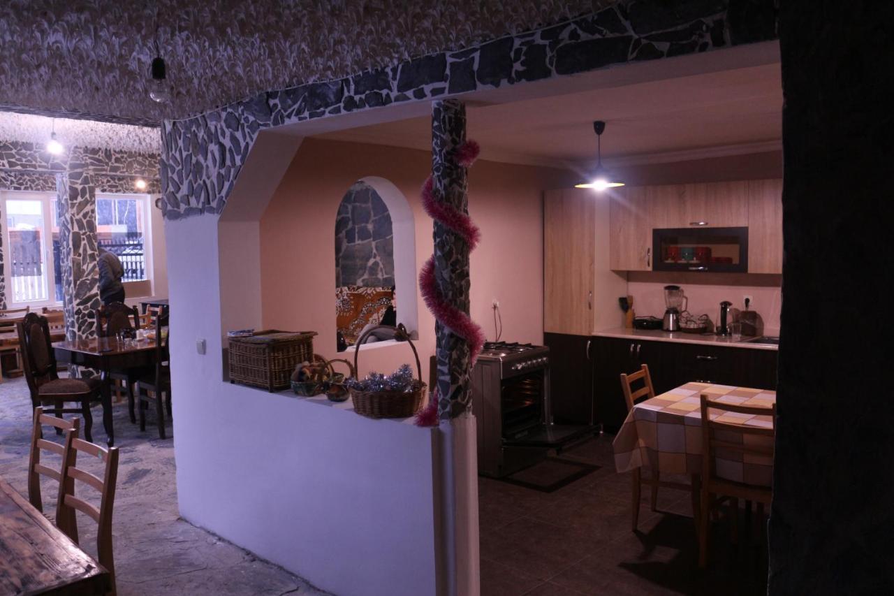 Inga Jafaridze Guesthouse Pele Mestia Extérieur photo